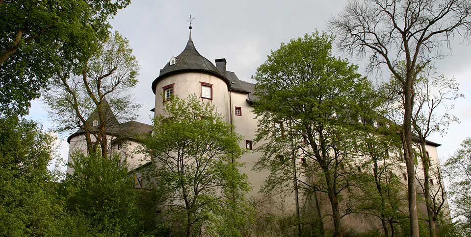 Burgen und Schlösser